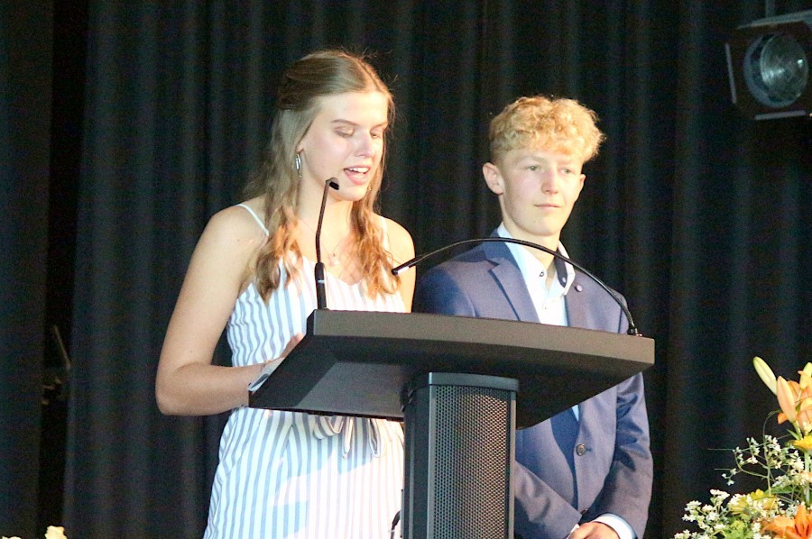 Alicia Wolff und Maurice Flege waren die Jahrgangsprecher. Foto: Thomas Dohna