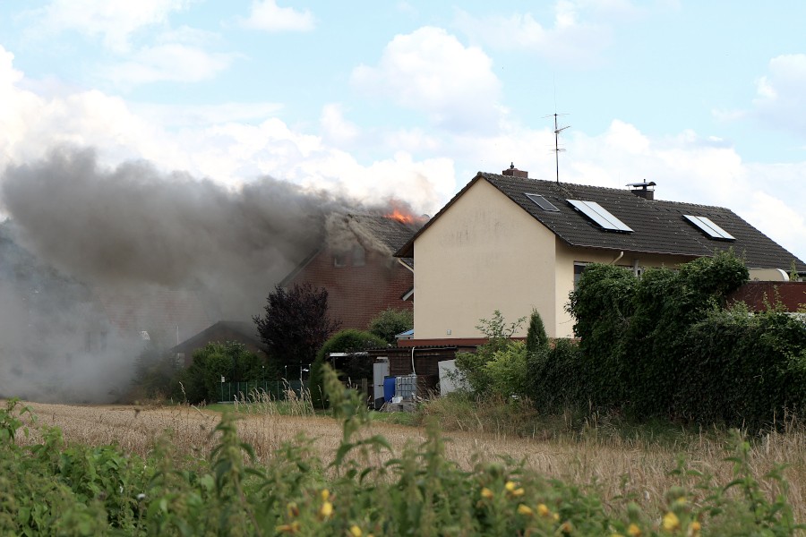 Von der Heeper Straße ist das Feuer zu sehen. Foto: Edeltraud Dombert