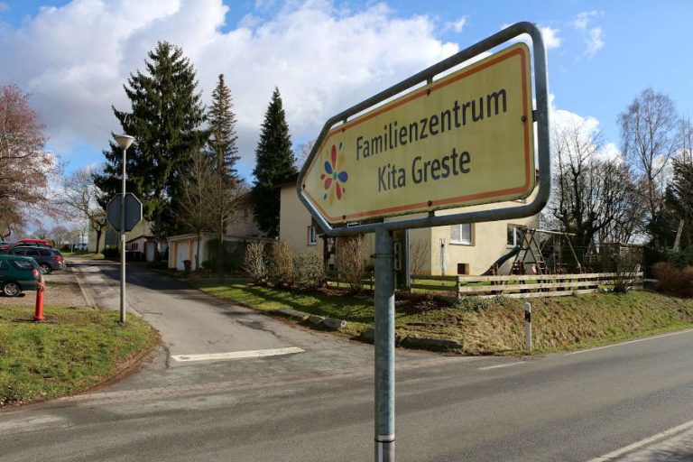 Kita Greste Hinweisschild 768x512
