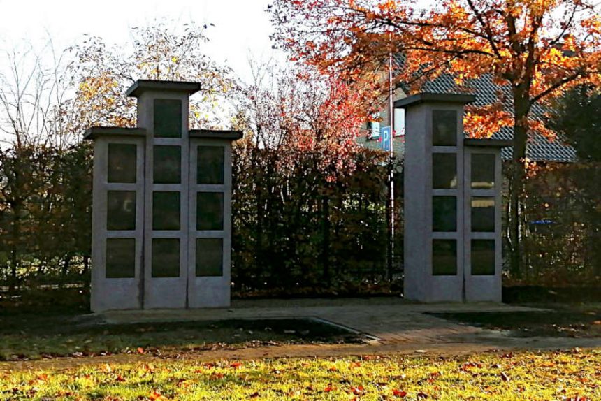 Die Grabkammern in den neuen Stelen auf dem Freidhof in Leopoldshöhe können zwei Urnen fassen. Foto: Gemeinde Leopoldshöhe