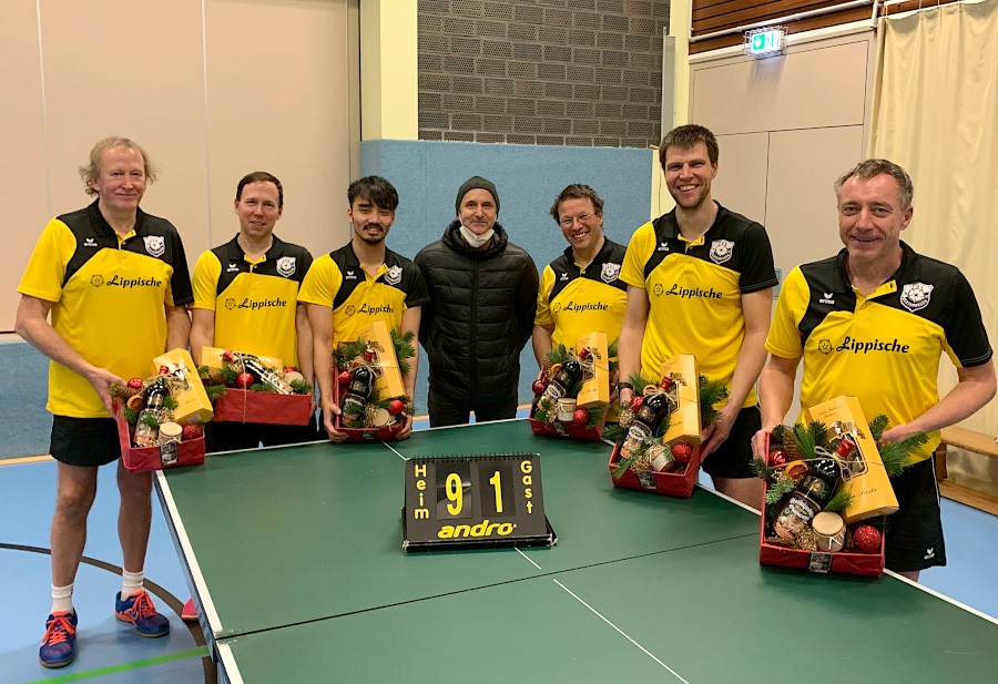 Die erste Tischtennismannschaft des TuS Bexterhagen schließt die erste Hälfte der Saison mit einem Kantersieg ab. Foto: Privat