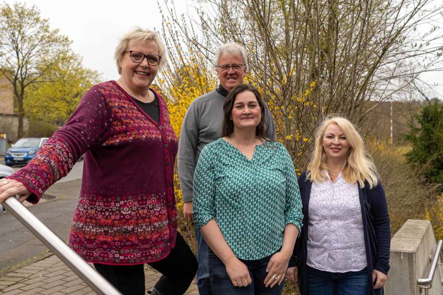 Haben verschiedene Angebote für Familien organisiert: (v.l.) Ute Küstermann (Teamleitung Familienfreundlicher Kreis – Kinderschutz beim Kreis Lippe), Wolfgang Peters, Miriam Schäfer (Team Familienfreundlicher Kreis – Kinderschutz) und Margit Monika Hahn (Team Familienfreundlicher Kreis – Kinderschutz). Foto: Kreis Lippe