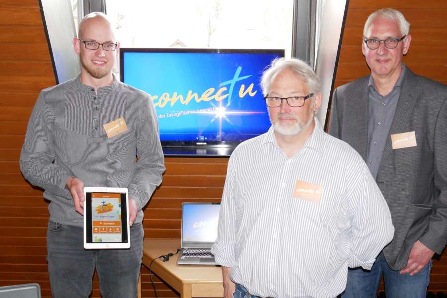  JugendApp Connect u: präsentiert von Daniel Böhling, Axel Schwarze und André Stitz (von links)