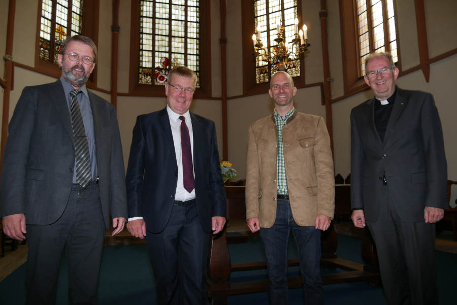 Jahresempfang der Kirchen in der Klosterkirche in Blomberg: Mit Dr. Burkhard Neumann, Dietmar Arends, Walter Lechner und Norbert Nacke. v.l. Foto: Lippische Landeskirche