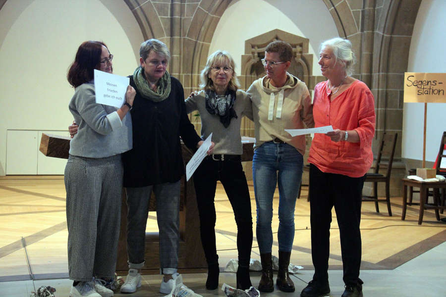 Das Team des Profile-Gottesdienstes: Dr. Annette Müller, Kerstin Gradtke, Christiane Reuter, Daniela Westhoff und Gudrun Babendererde v.l. Foto: Lippische Landeskirche