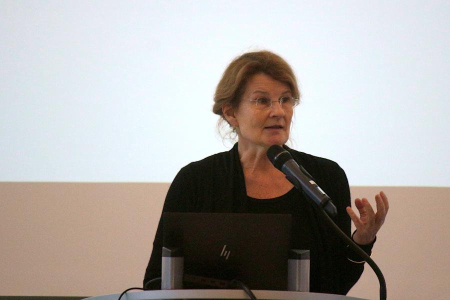 Claudia Hornberg ist Gründungsdekanin der Medizinischen Fakultät der Universität Bielefeld. Foto: Thomas Dohna