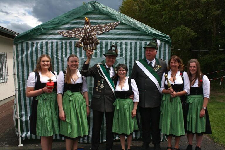 Schuetzenfest Schiessen Thron 768x512