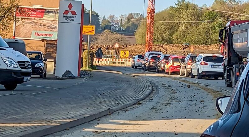 Vorgestern Morgen sah es auf der Hauptstraße in Asemissen so aus. Foto: Privat