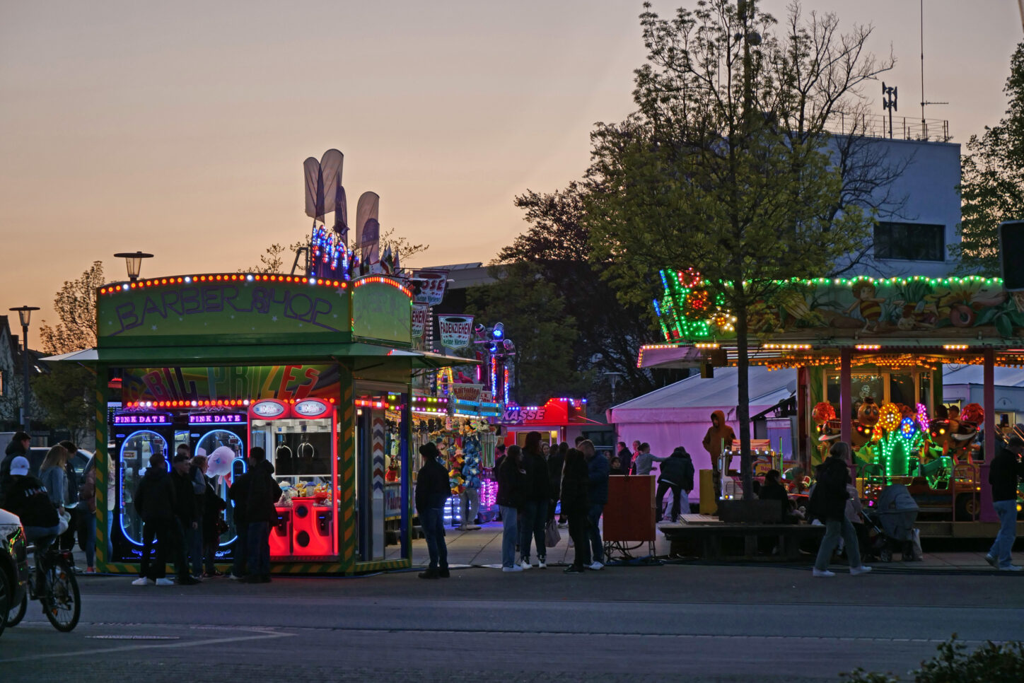 Der Marktplatz ist an diesem Wochenende fast rund um die Uhr gut besucht. Foto: Martin Düsterberg