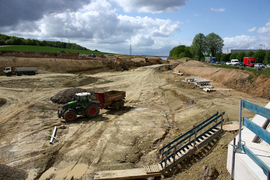 Die Erdarbeiten in Asemissen laufen seit Ende März. Foto: Thomas Dohna