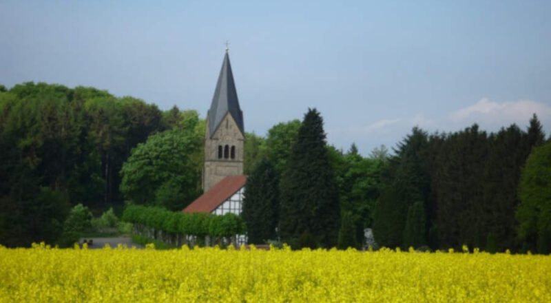 Bergkirchen im Mai. Foto: Privat