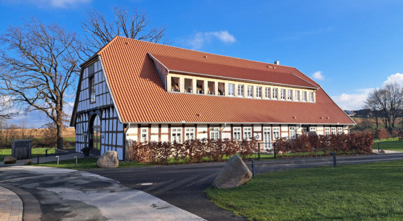 Das Meisenhaus von der Zufahrtsstraße aus gesehen. Foto: Privat