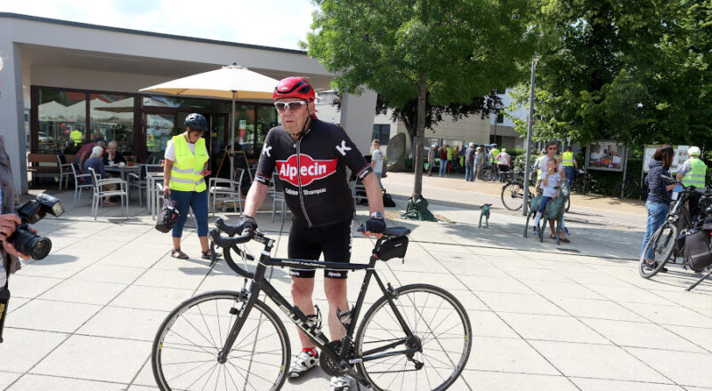 Eine kleine Tour zum Abschluss: Gerd Elbrächter hatte in der Zeit des Stadtradelns mehrere größere Touren angeboten und geleitet. Foto: Edeltraud Dombert