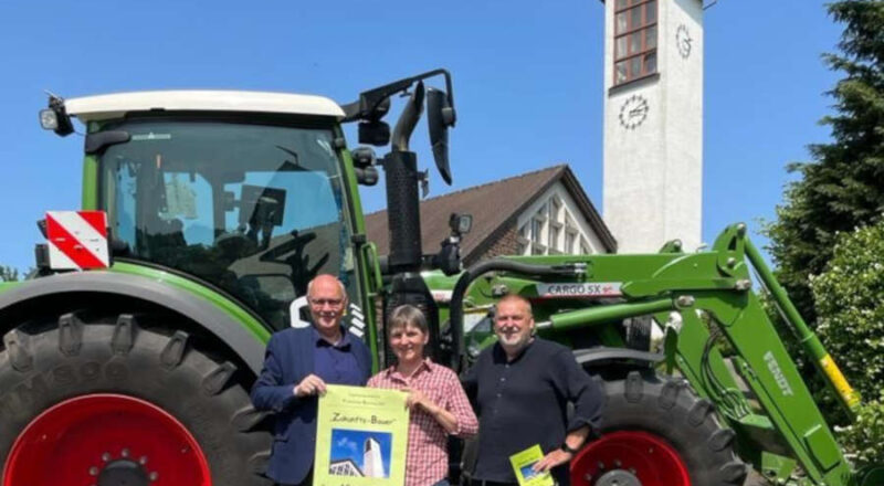 Freuen sich auf anregende Impulse: Superintendent Dirk Hauptmeier, Beauftragter der Lippischen Landeskirche für den ländlichen Raum, Britta Petercord, stellvertr. Vorsitzende der Kammer für den ländlichen Raum, Christoph Bebermeier, Vorsitzender der Kammer für den ländlichen Raum. Foto: Lippische Landeskirche