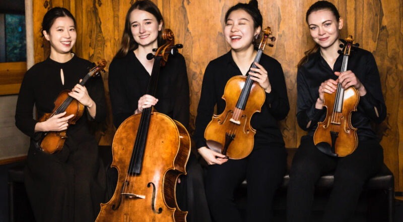 Das Ixora Quartett besteht aus Maria Zontova und Eun Sun Kim an den Violinen, Yi Lu an der Bratsche und der Cellistin Aneta Stefańska. Es wurde 2021 an der Hochschule für Musik Detmold gegründet. Foto: Privat