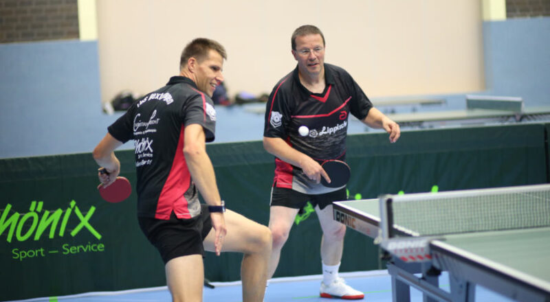 Thomas Reinhardt und Joachim Meyer zu Wendischhoff waren mit 3:1 im Doppel in Oberaden erfolgreich Foto R.Kopp