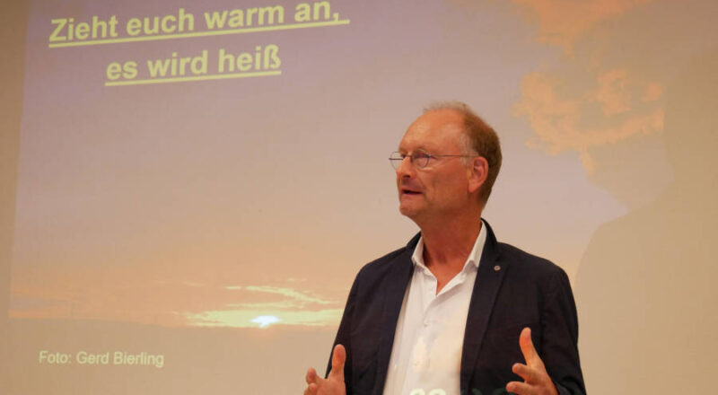 Fordert zum Handeln auf: Diplom Meteorologe Sven Plöger im Kurtheater Bad Meinberg.