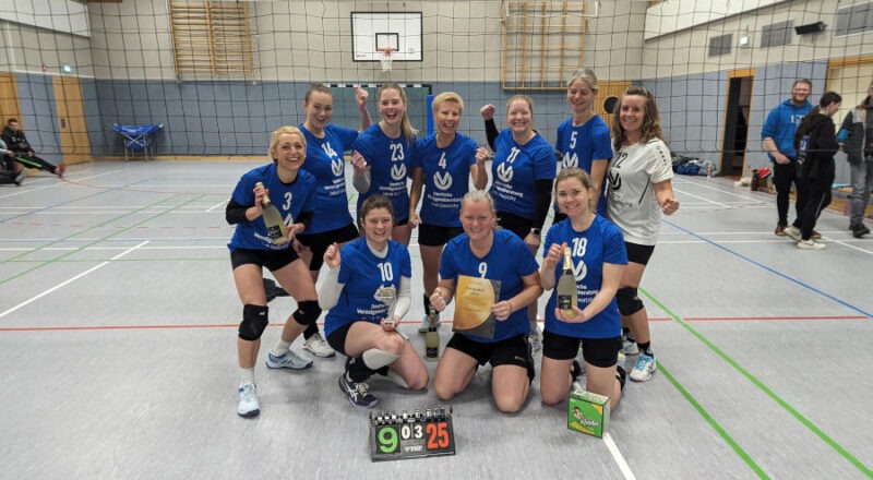 Die Volleyballerinnen des TuS Leopoldshöhe holten sich im Kreispokalfinale in Horn-Bad Meinberg den Pokal. Foto: Privat