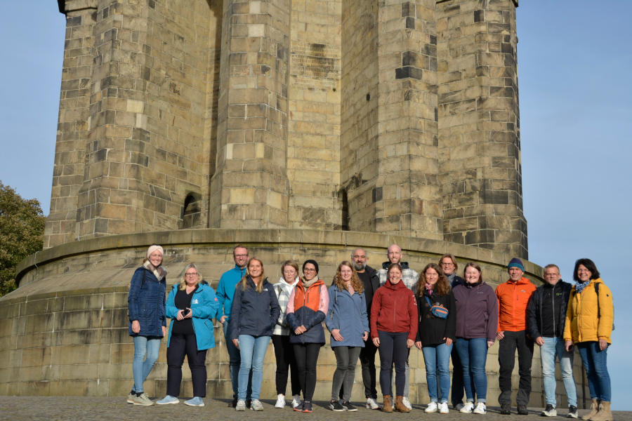 Die Gäste aus den sieben „Qualitätsregionen Wanderbares Deutschland“ tauschen sich in Lippe über ihre Erfahrungen aus. FOTO: LTM GMBH