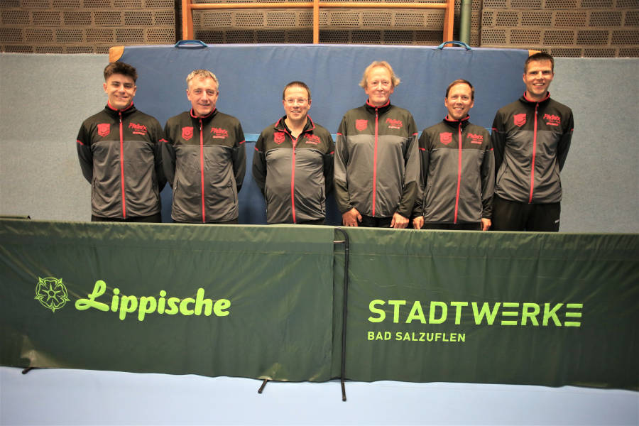 Wollen in der Rückrunde nochmal angreifen. Das Team des TuS Bexterhagen v.l.nach rechts Thibaud Arends,Bernd Wüstenbecker,Joachim Meyer zu Wendischhoff,Uli Watermann ,Kim Henning Sauerland und Thomas Reinhardt. Foto: Privat