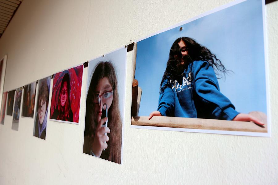 Ein Teil der Fotos. Foto: Thomas Dohna