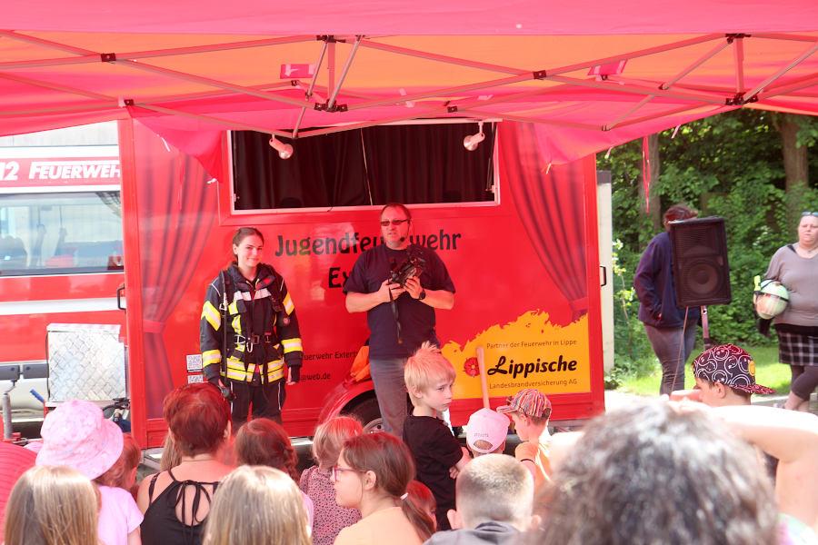 Der Feuerwehrmann ist eine Frau! Foto: Edeltraud Dombert