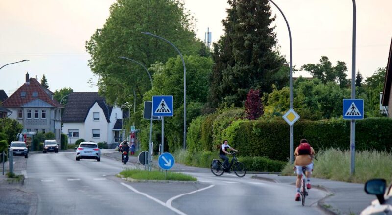 Diesen Überweg auf der Herforder Straße in Schuckenbaum will die CDU im Gemeinderat besser gesichert wissen. Foto: Thomas Dohna