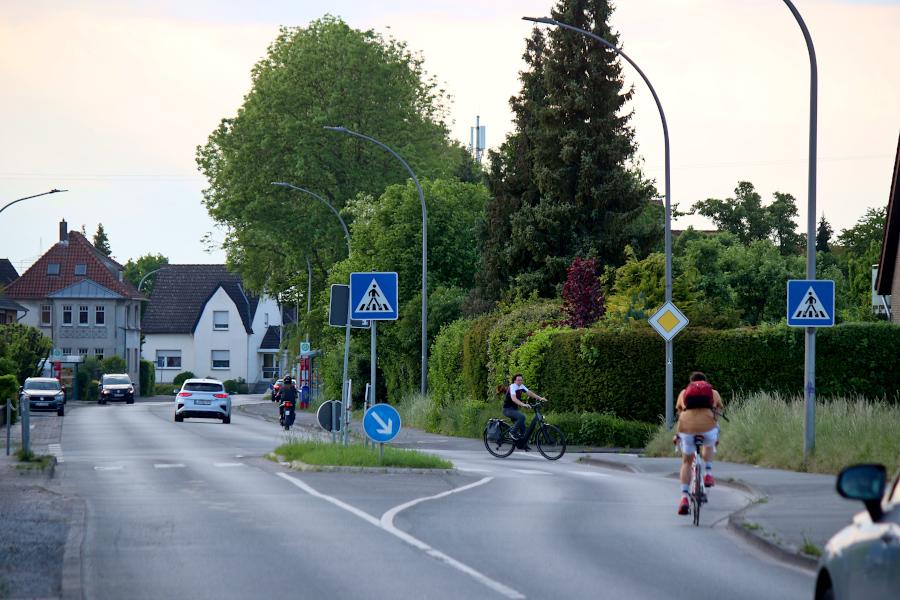 Diesen Überweg auf der Herforder Straße in Schuckenbaum will die CDU im Gemeinderat besser gesichert wissen. Foto: Thomas Dohna