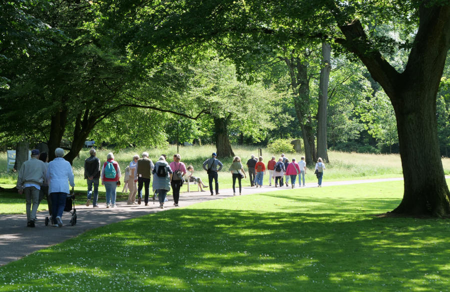 Spaziergang durch den Gräflichen Park in Bad Driburg. Foto: Martin Düsterberg