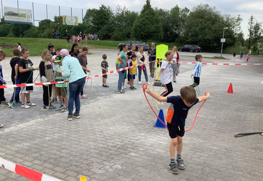 Seilspringen ist eine der Disziplinen beim Sportabzeichenfest. Foto: Privat