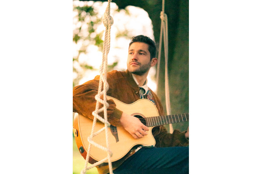 Der Singer-Songwriter Dawoud spielt im Botanischen Garten. Foto: Tom Eisele