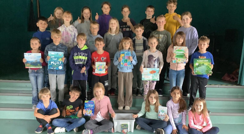 Die Grundschule Asemissen hat eine Bücherkiste zum Thema Umweltschutz angeschafft. Foto: Privat