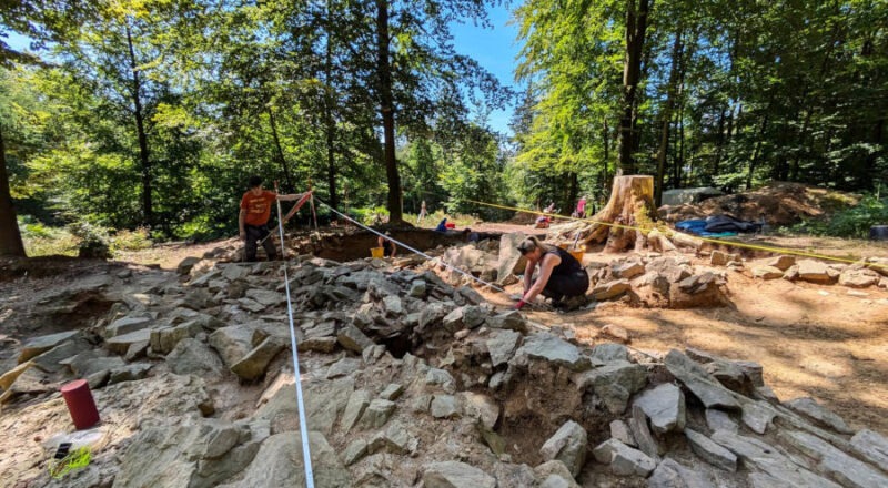 Grabungsarbeiten am Piepenkopf im Jahr 2024. Fotos: LVL