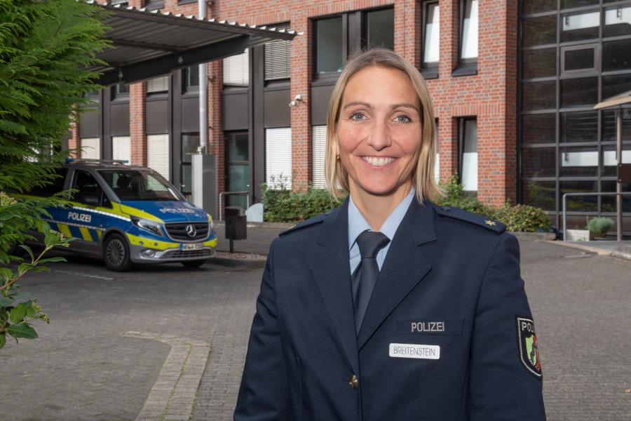 Julia Breitenstein ist die neue Leiterin der Direktion Verkehr der Kreispolizeibehörde. Foto: Sonja Thelaner/Polizei Lippe