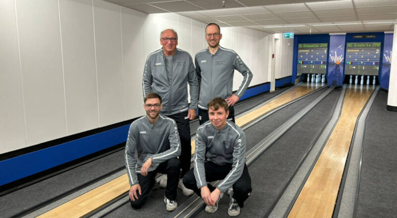 Die 3. Mannschaft des SKC Greste-Lage mit Jürgen Wiebusch, Simon Gries (hinten von links) und Arnd Stuckmann und Mika Gries (vorn von links). Foto: Privat