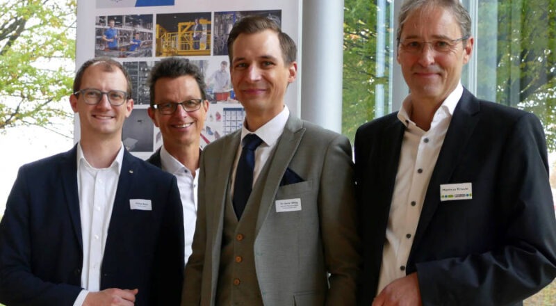 Sensibilisierten die Teilnehmenden (von links): Philipp Meyer, Matthias Carl (IHK Lippe), Dr. Daniel Wittig und Matthias Krause. Foto: IHK Lippe