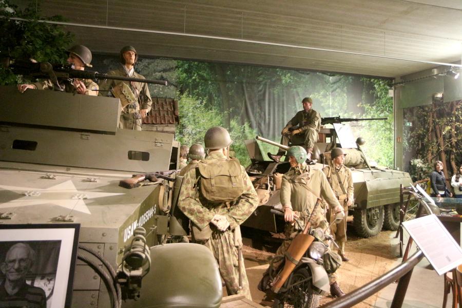 In vielen Museen in der Normandie werden historische Szenen in Dioramen nachgestellt. Foto: Thomas Dohna