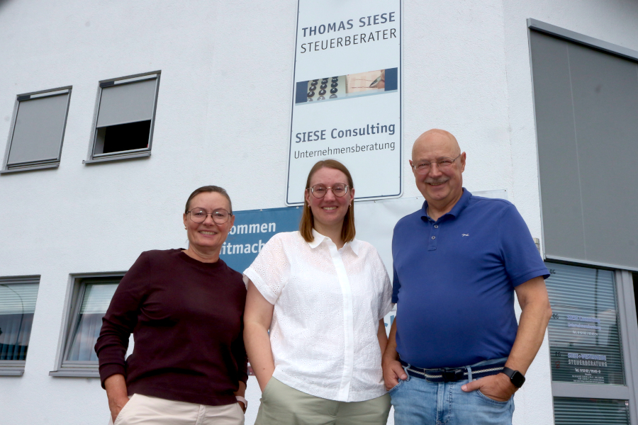 Heike Siese (links), Melanie Westerheide und Thomas Siese sind Inhaber und Führung von Siese + Westerheide sowie Siese Consulting. Foto: Thomas Dohna