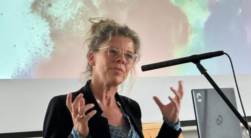 Herausforderungen und Perspektiven: Dr. Iris Keßner referierte zur Konfi-Zeit. Fotos: Lippische Landeskirche