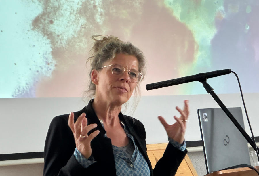 Herausforderungen und Perspektiven: Dr. Iris Keßner referierte zur Konfi-Zeit. Fotos: Lippische Landeskirche