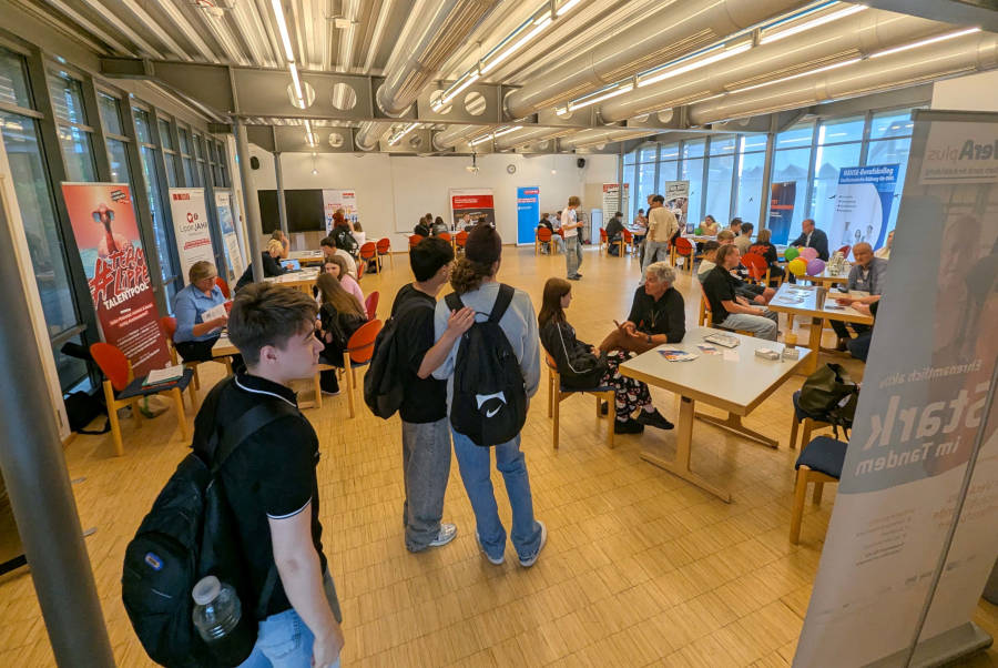 Beteiligte Partner der Kampagne #TeamLippe führten zahlreiche Beratungsgespräche. Foto: Lippe Bildung