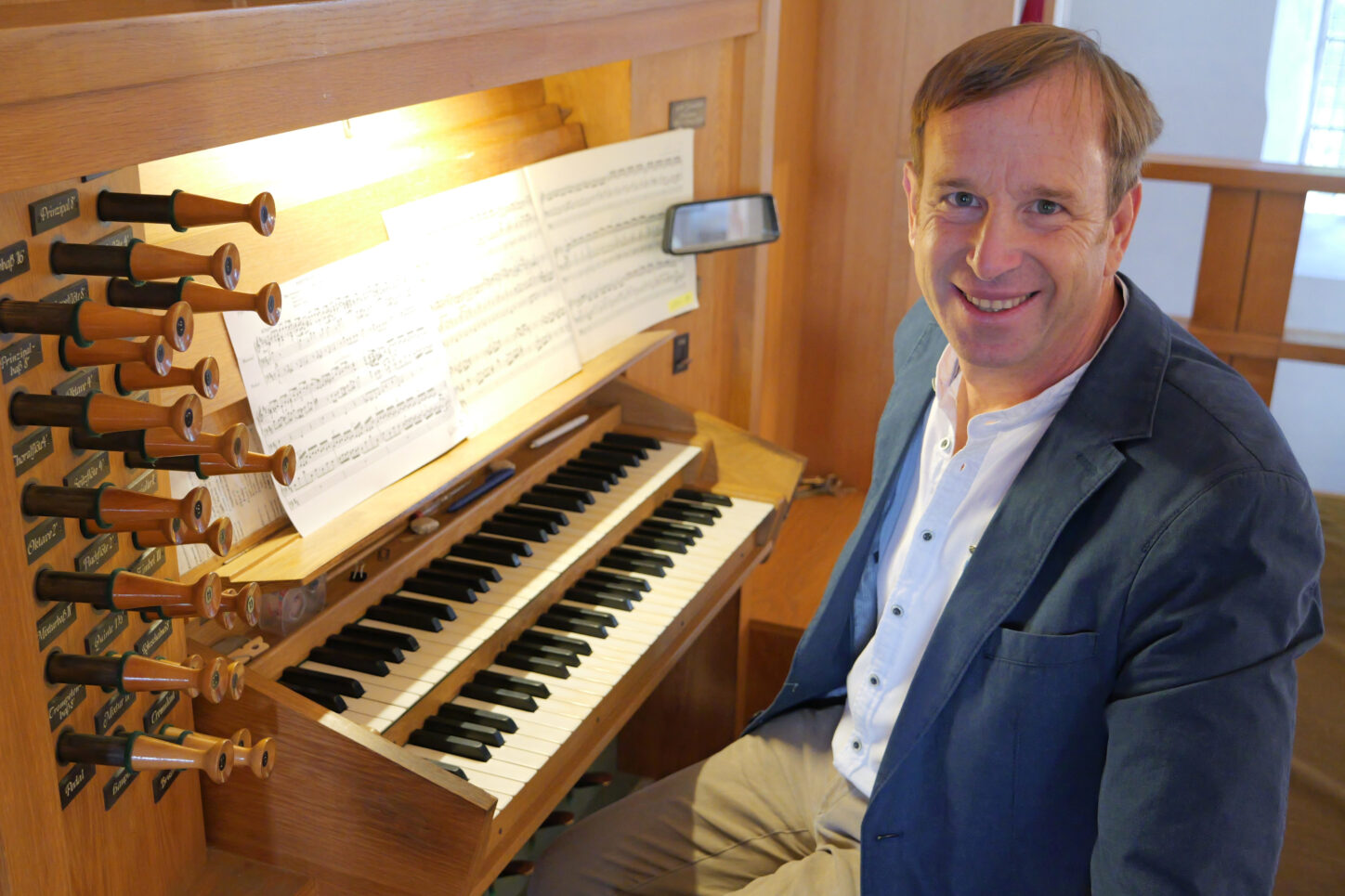 Eröffnung des 17. Lippischen Orgelsommers 2025 in Heiden. Organist Torsten Schmidt brilliert an der Jehmlich-Orgel aus Dresden. Foto: Lippische Landeskirche