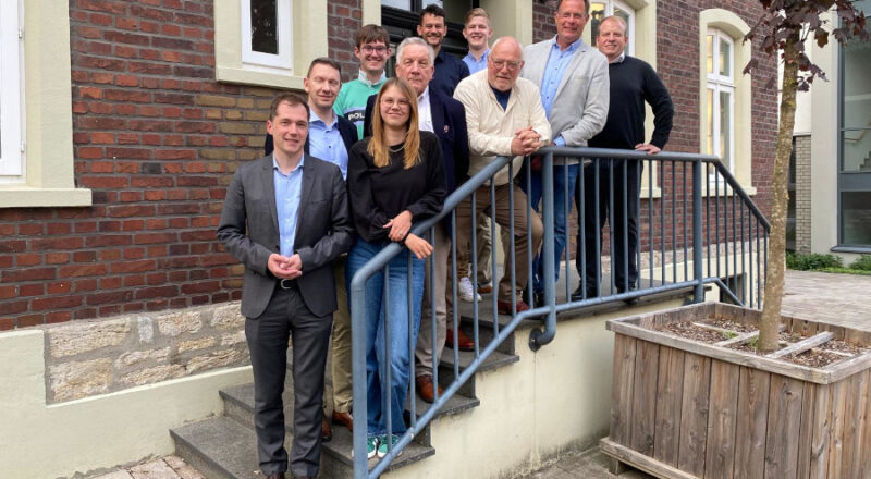 Sven Lesemann (Superintendenten der Klasse West der Lippischen Landeskirche), Andreas Kasper, Nele Reschinsky, Tim Alexander, Arnold Hildebrand, Daniel Neufeld, Moritz Kasper, Hans-Peter Wegner, Klaus Hansen MdL, Marc Meierkord. Foto: CDU
