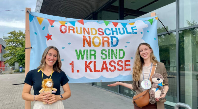 Mit einem Banner wurden die neuen Erstklässler an der Grundschule Nord willkommen geheißen. Foto: Privat
