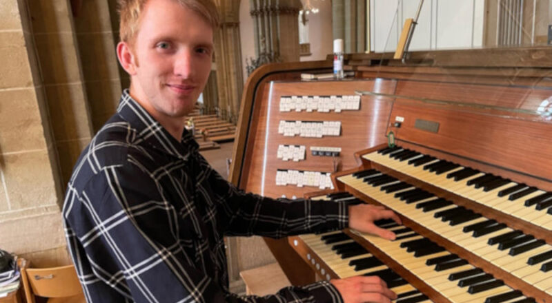 Leon Frederic Kleemeier gibt zum Lippischen Orgelsommer ein Konzert in der Kirche Bergkirchen. Foto: Privat
