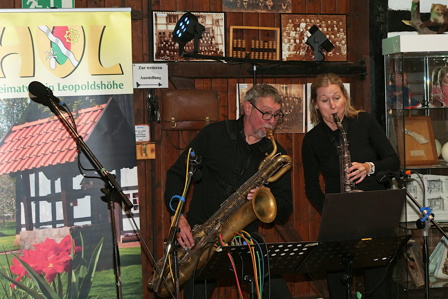 Tiko Hölz und Britta Holwitt brachten den Jazz auf die Museumsdeele. Foto: Martin Düsterberg.