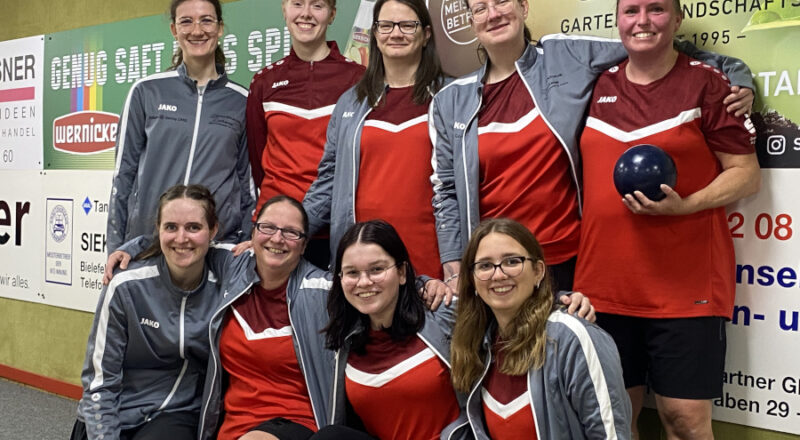 Erfolgreich: (hinten von links) Jana Lammert, Nora Rüsenberg, Lene Wilde ,Christina Rähse, Larissa-Yasmin Gries, (vorne von links) Josephine Lammert, Katja Lemke, Lilly Lemke und Paula. Foto: privat