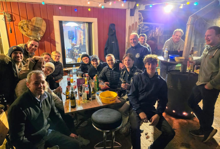 Die Turner des TuS Leopoldshöhe freuten sich über einen hart erkämpften Sieg. Foto: Privat