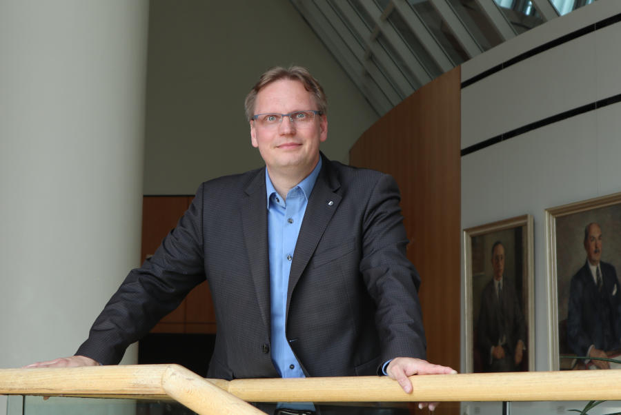 Der lippische LandtagsabgeordneterDennis Mälzer ist Mitglied im Kulturausschuss des Landes. Foto: Privat