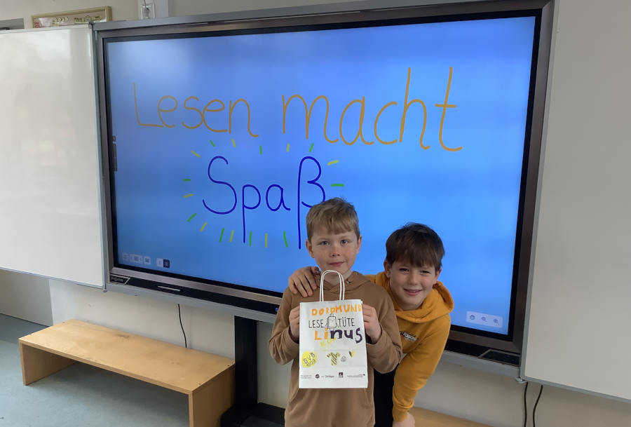 Erik und Linus hatten großen Spaß bei der Aktion. Foto: Privat